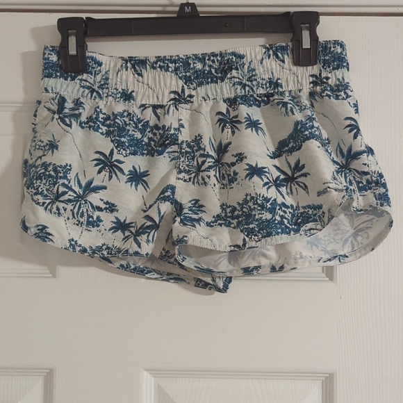 Volcom Athletic shorts - Picture 1 of 3